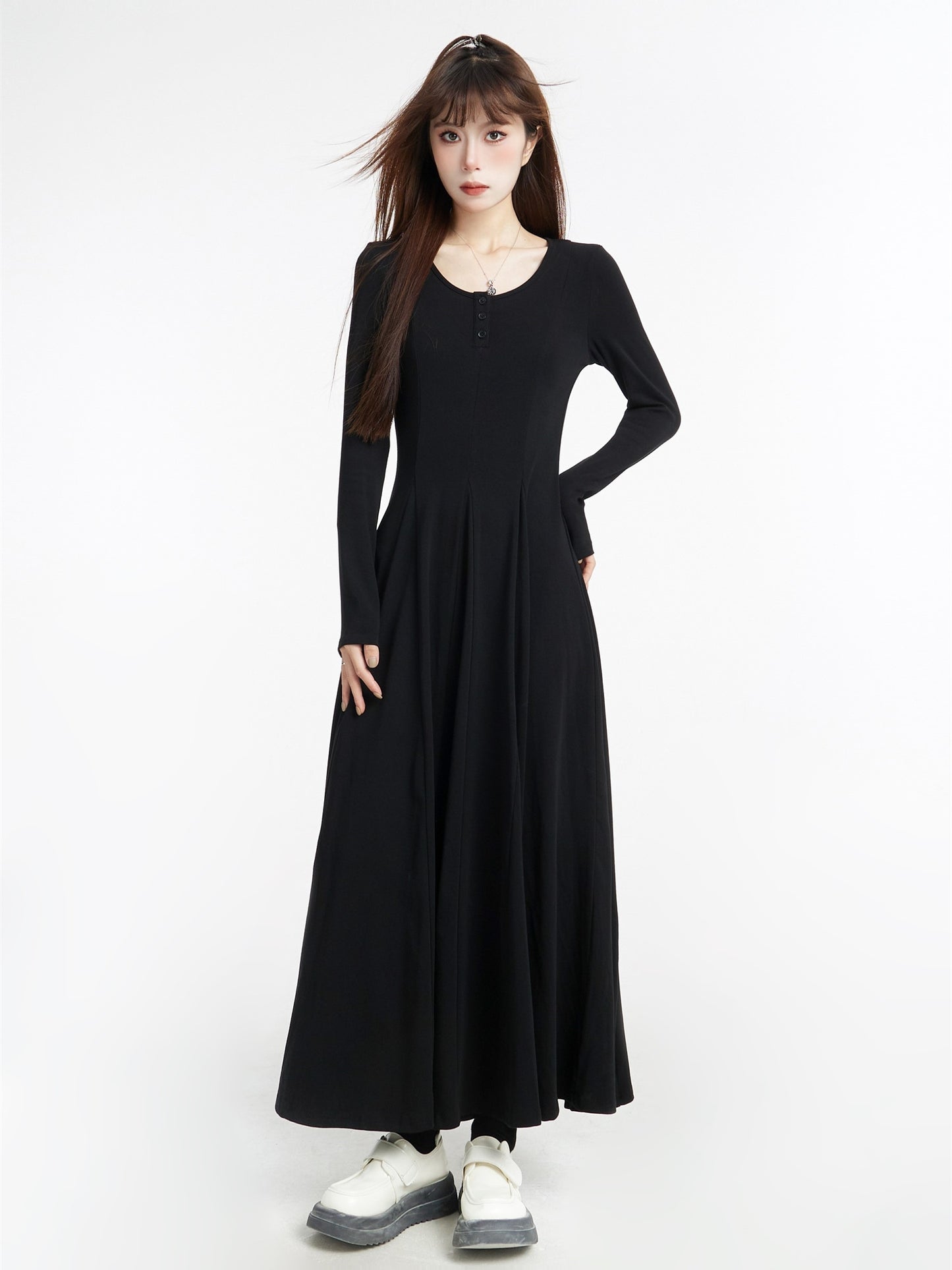 Black Long Sleeves Dress Women's 2025 Spring New Arrival Draping Effect Long Skirt Fancy Elegant U Collar Knitting Skirt