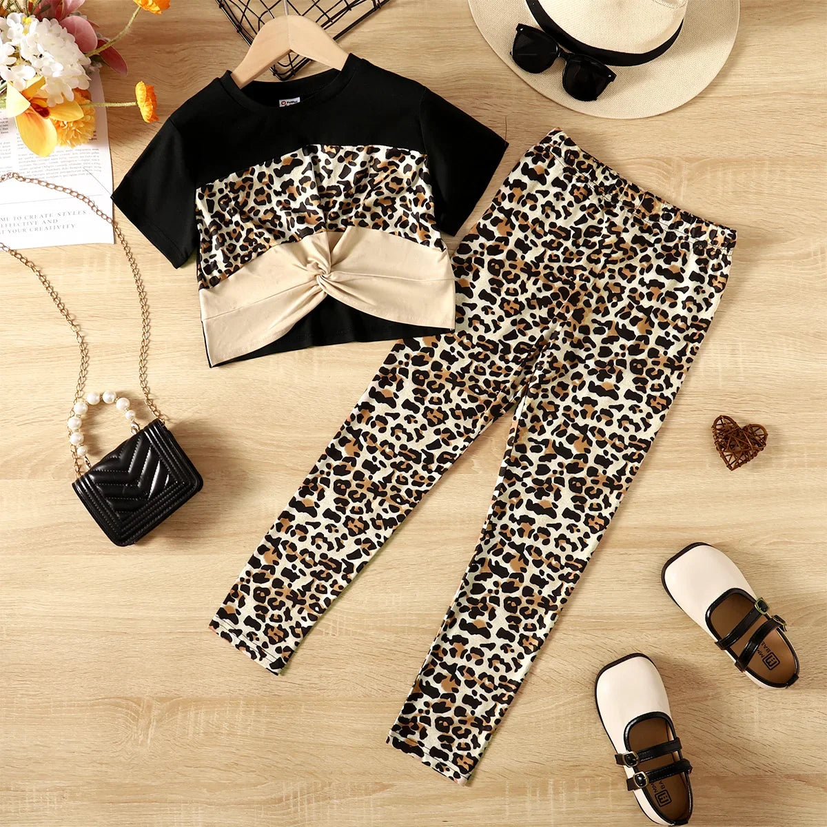 PatPat 2pcs Kid Girl Leopard Print Twist Short-sleeve Tee and Pants Set Leopard grain  Full print Suitable for Autumn Season